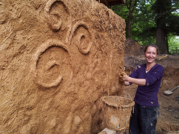 Clay plaster sculpturing at our 2014 straw bale workshop...